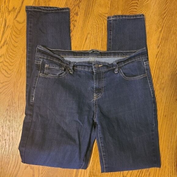 Old Navy The Flirt  - Picture 1 of 4